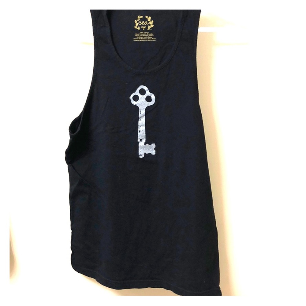 Sea NYC from Saks black tank with silver key